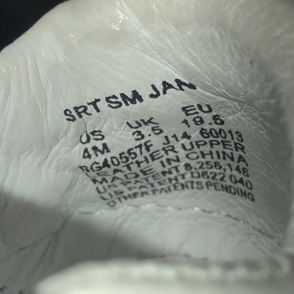 White Mary Jane baby girl Stride Rite shoes - Picture 3 of 4